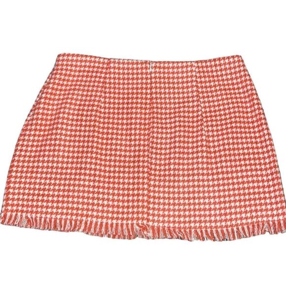 SHEIN Houndstooth Raw Hem Mini Skirt - Picture 6 of 10